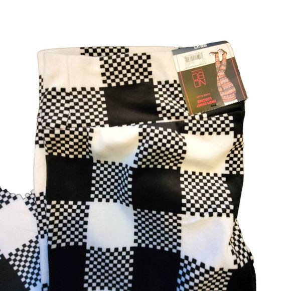 Black and White Check Leggings High Rise Juniors Size 3X (21) NWT JJ1971 - Picture 2 of 6